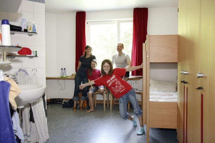 Jugendherberge Freiburg Pokój zdjęcie